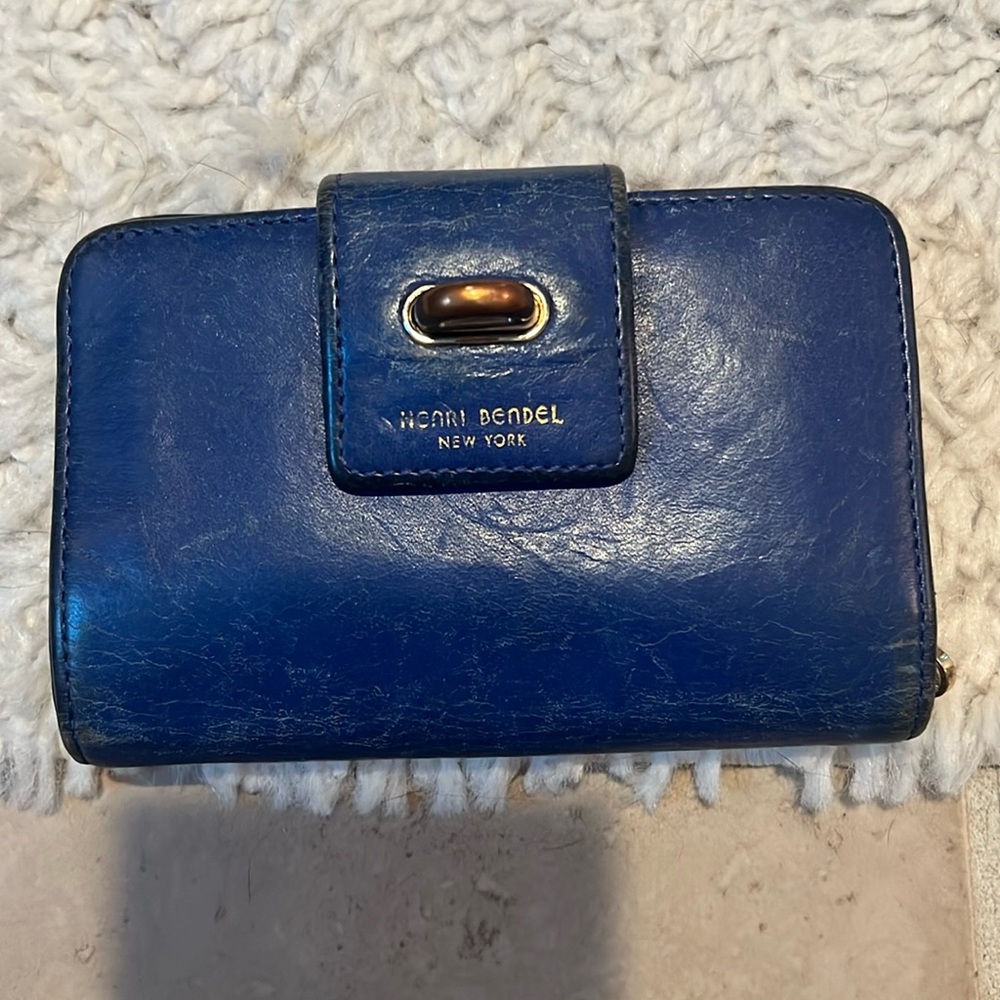 Henri Bendel Wallet